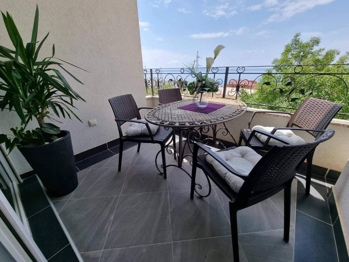 Apartment Tomic 2 Макарська Екстер'єр фото