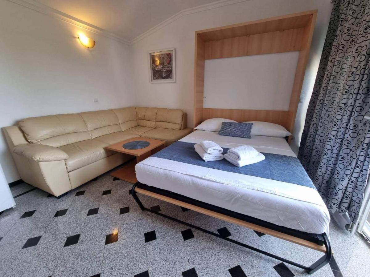 Apartment Tomic 2 Макарська Екстер'єр фото